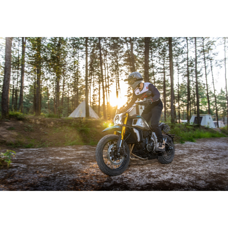 CFMOTO 700CL-X ADVENTURE (ABS)